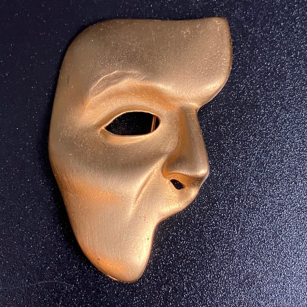 Vintage JJ Jonette Jewelry Phantom of the Opera Mask Brooch Matte Gold Tone